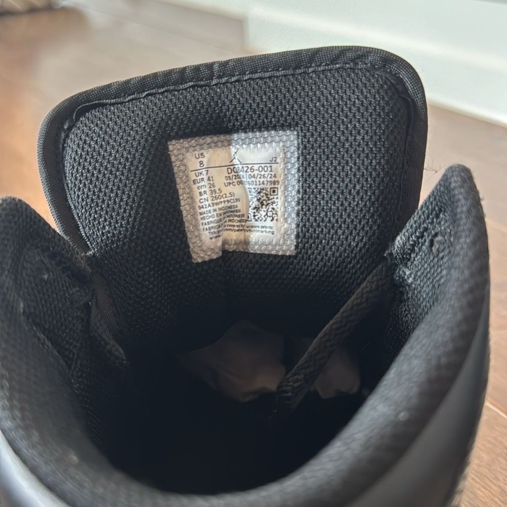 Air Jordan 1 mid size 8 - Picture 7 of 10
